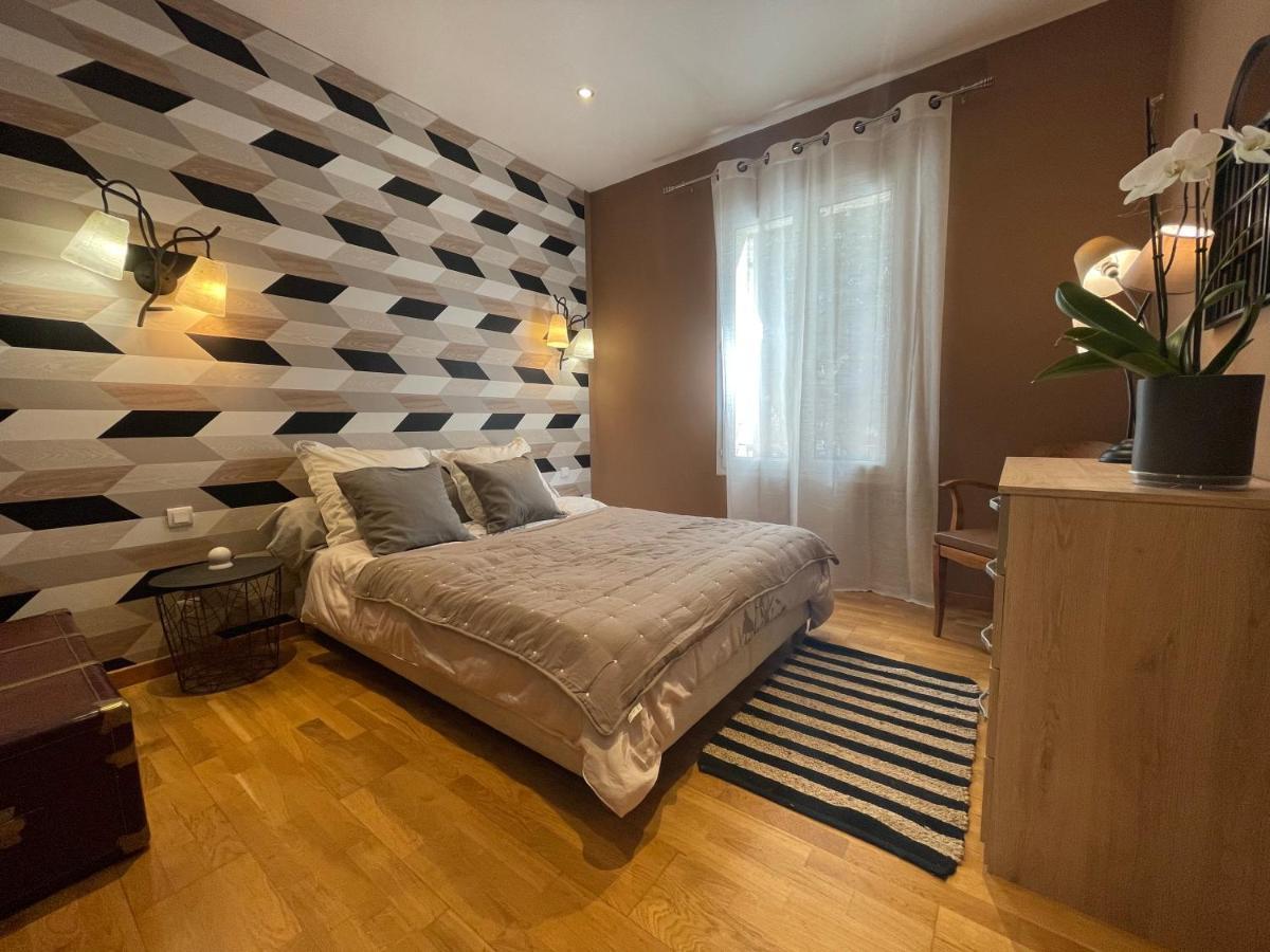 Le Calme De La Garrigue Bed & Breakfast Russan Exterior photo
