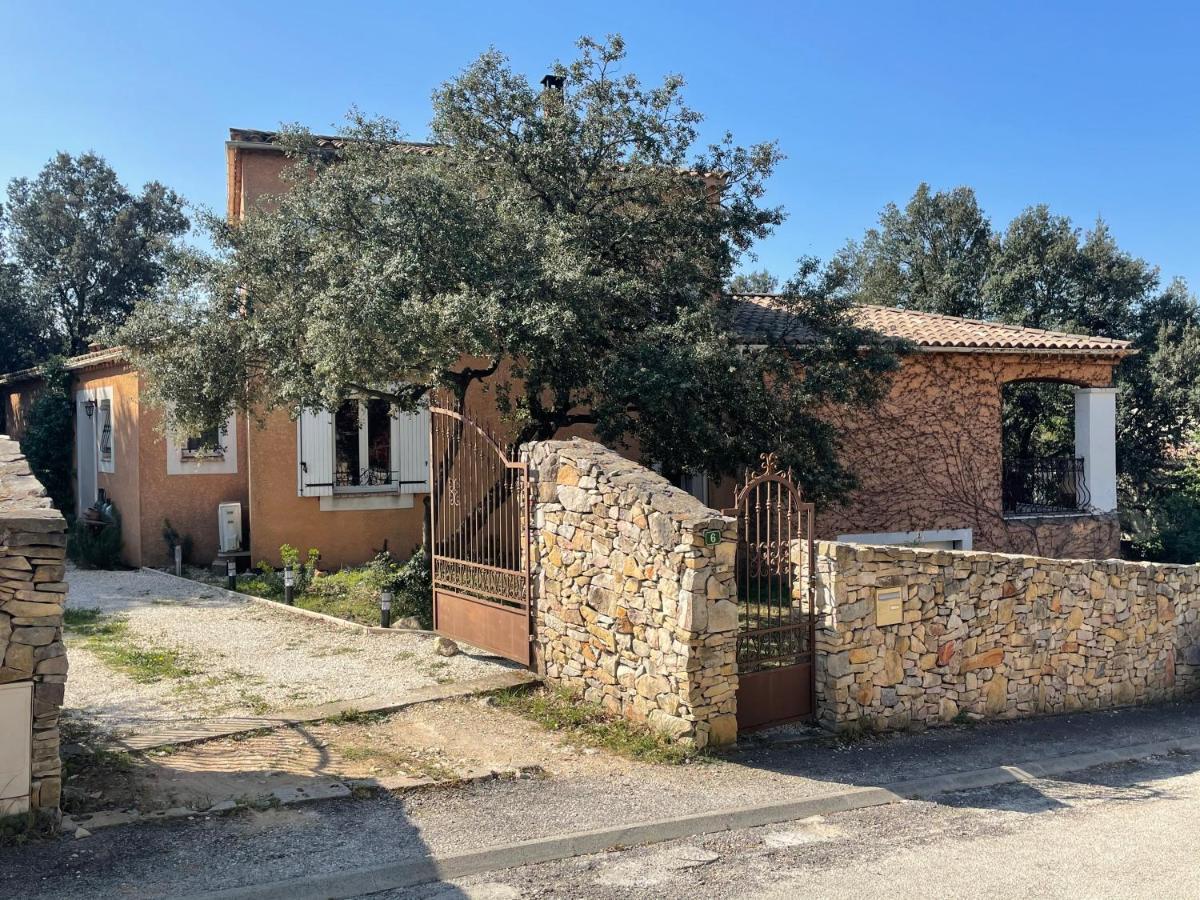 Le Calme De La Garrigue Bed & Breakfast Russan Exterior photo